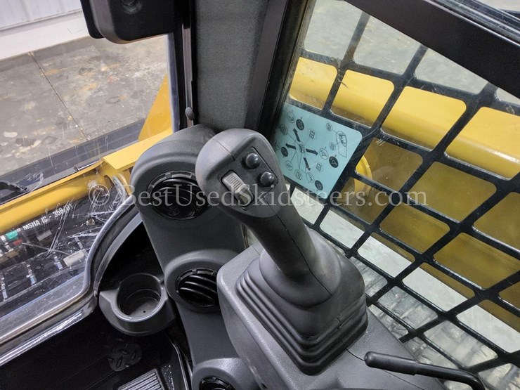 2024-caterpillar-259d3-image-25