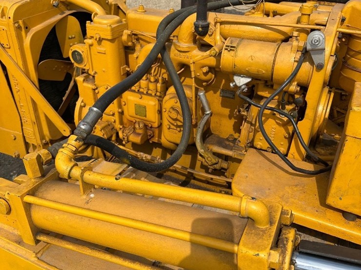 caterpillar-d2-image-12