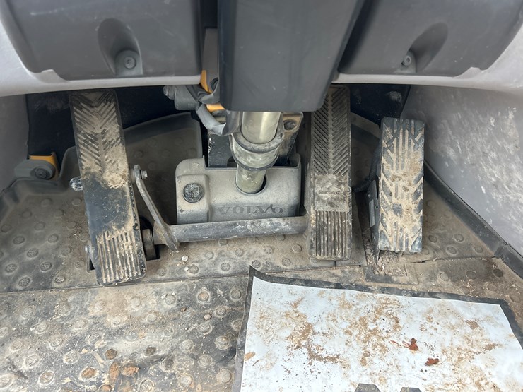 2019-volvo-l90h-image-69