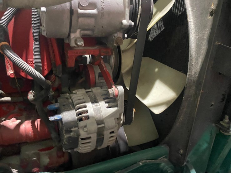 2002-peterbilt-379-image-71