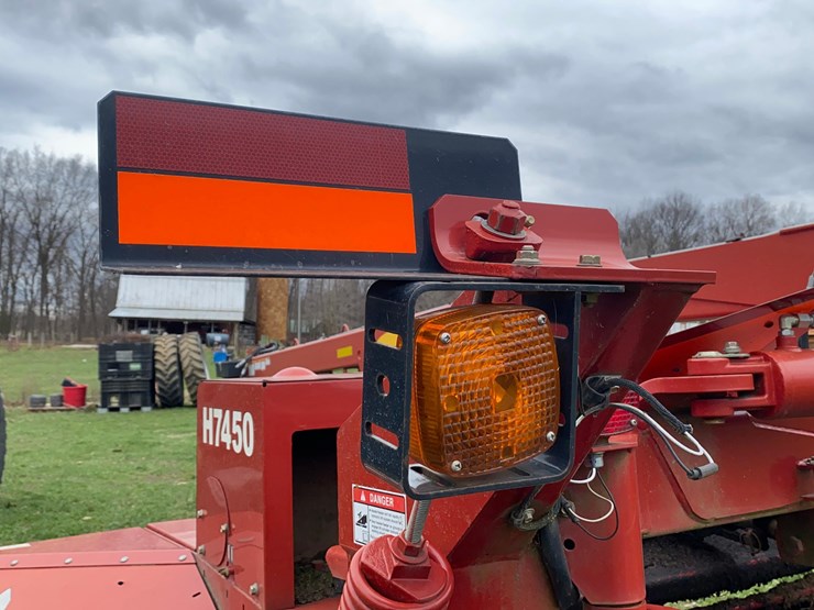 new-holland-h7450-image-31