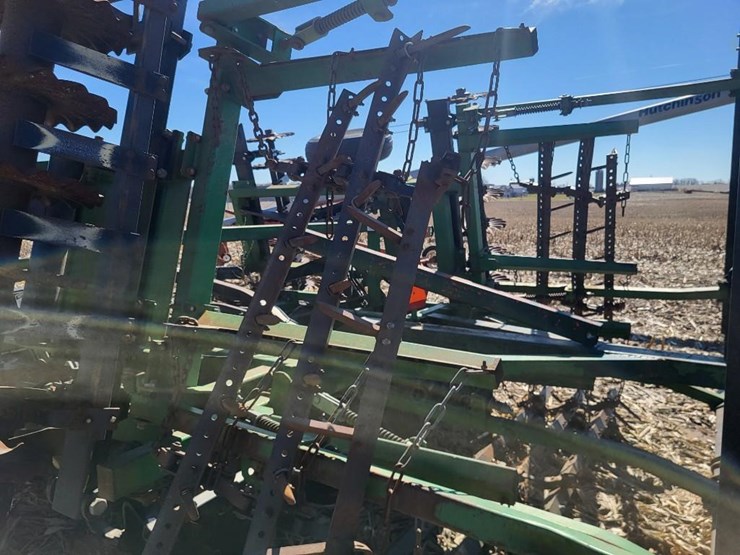 great-plains-2200tt-image-33