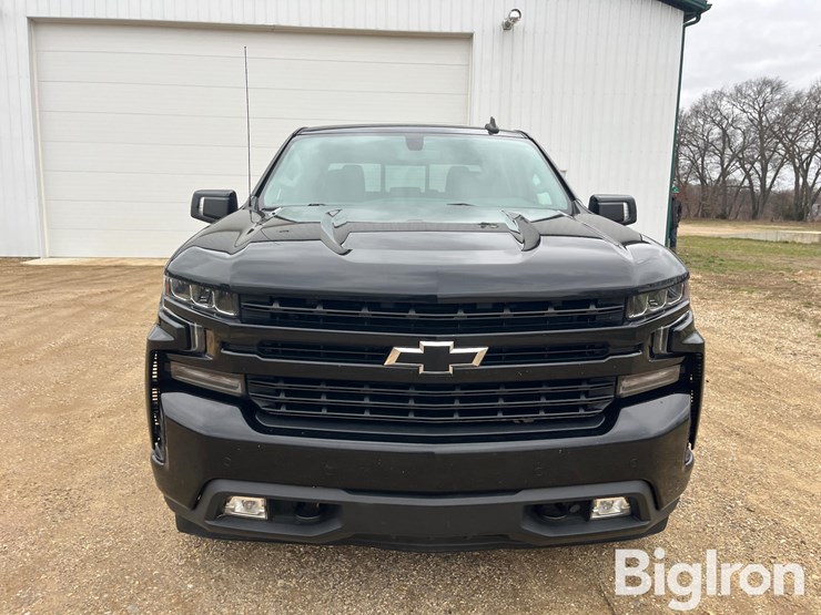 2020-chevrolet-1500-image-2