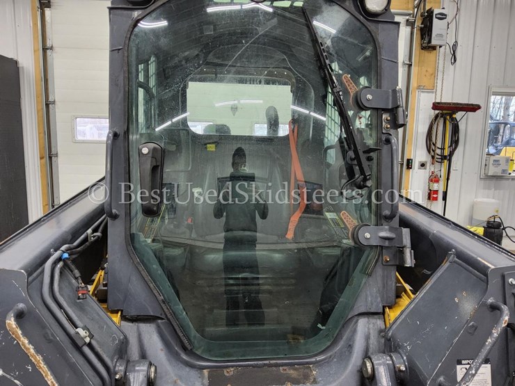 2023-deere-325g-image-29