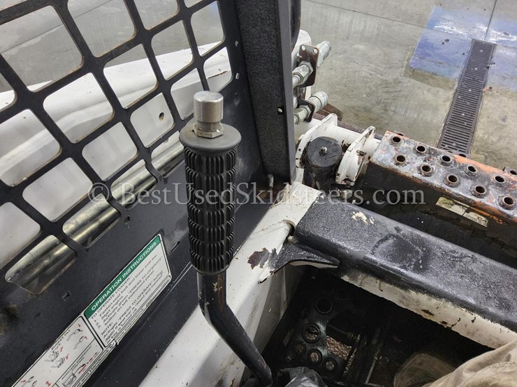 2013-bobcat-t110-image-16