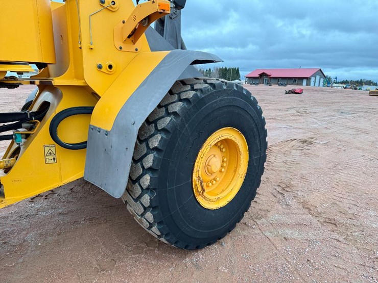 volvo-l120e-image-11