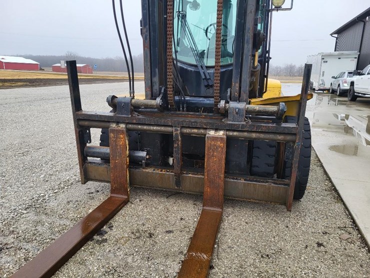 2012-yale-forklift-image-10