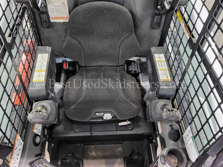 2022-bobcat-t770-image-25