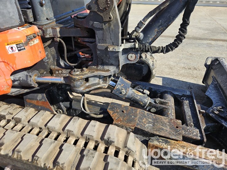 2019-kubota-kx033-4-image-14