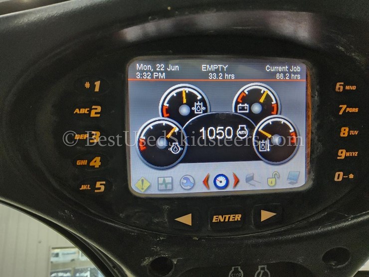 2022-bobcat-t870-image-36