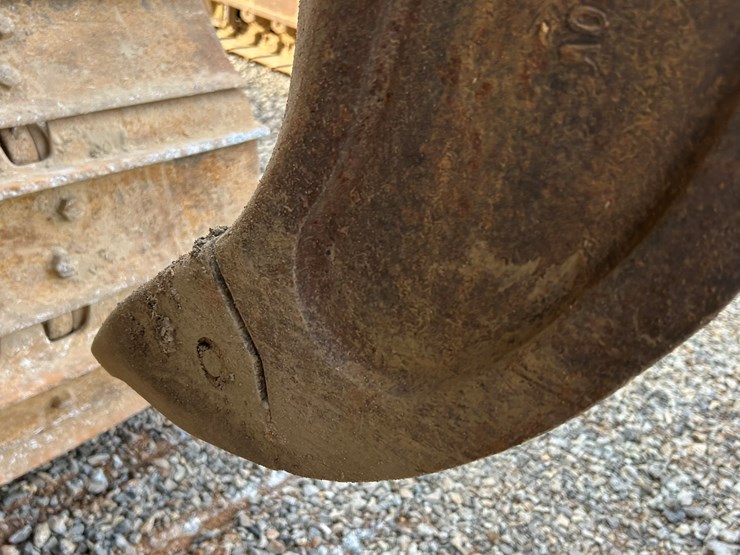 2015-caterpillar-d6t-lgp-image-50