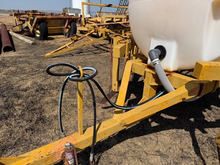 #40307-•-kbh-12-row-24"-500gal-knife-applicator-image-26