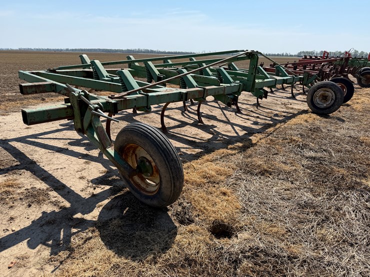 john-deere-16-image-2