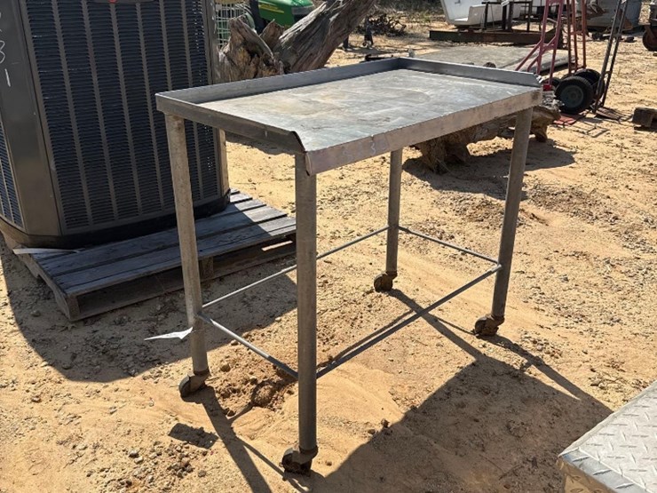 5230---stainless-table-image-1