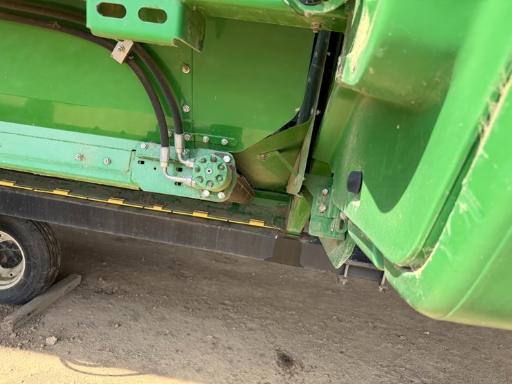 2014-john-deere-625d-image-5