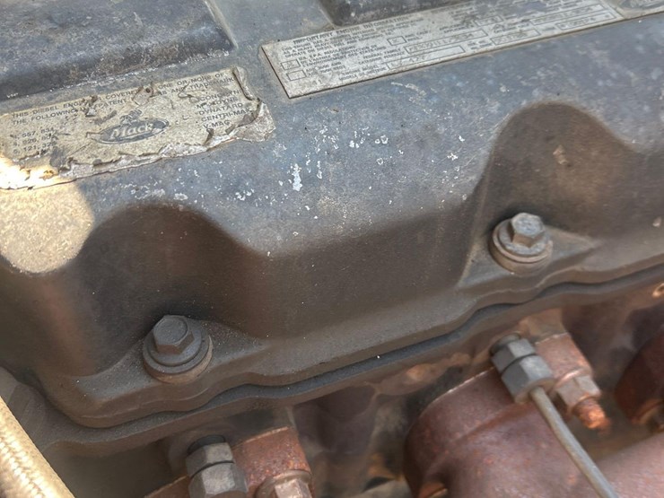 2000-mack-ch613-image-40