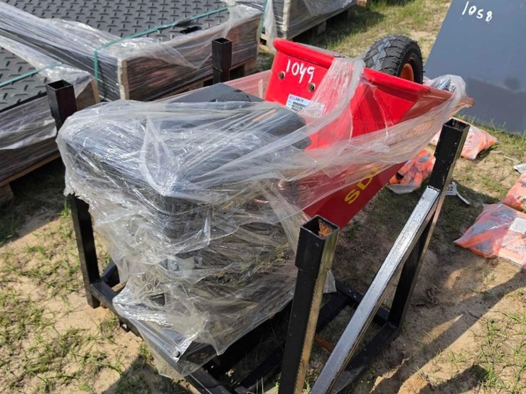 1049---absolute---new---wood-chipper-image-2