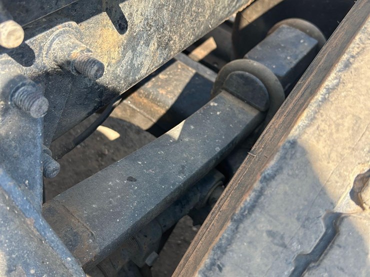 2000-mack-ch613-image-18