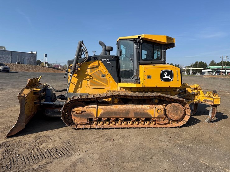 2021-deere-850l-wlt-image-2