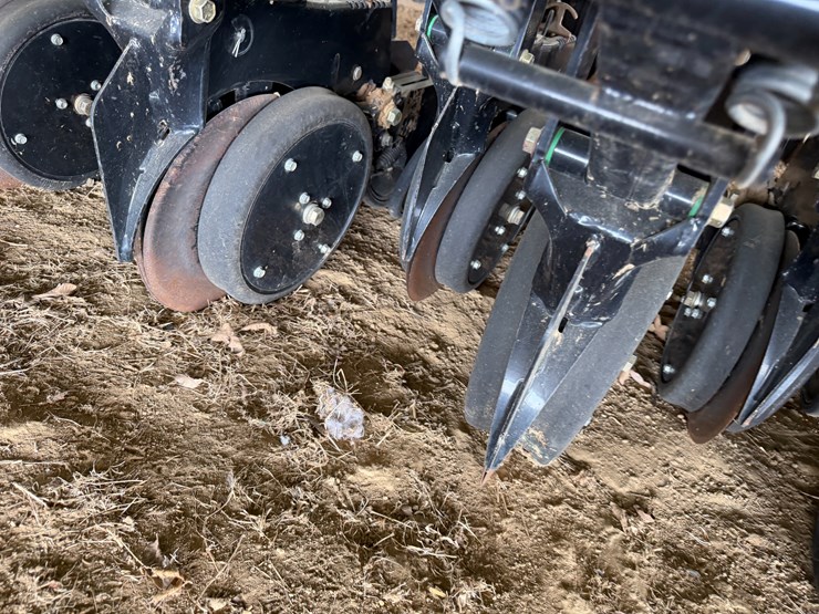 #40294-•-great-plains-2520-25'-grain-drill-image-120