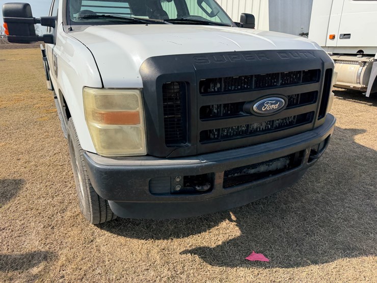 2010-ford-f350-image-29