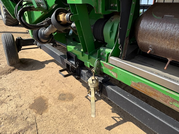 2014-john-deere-30-image-14