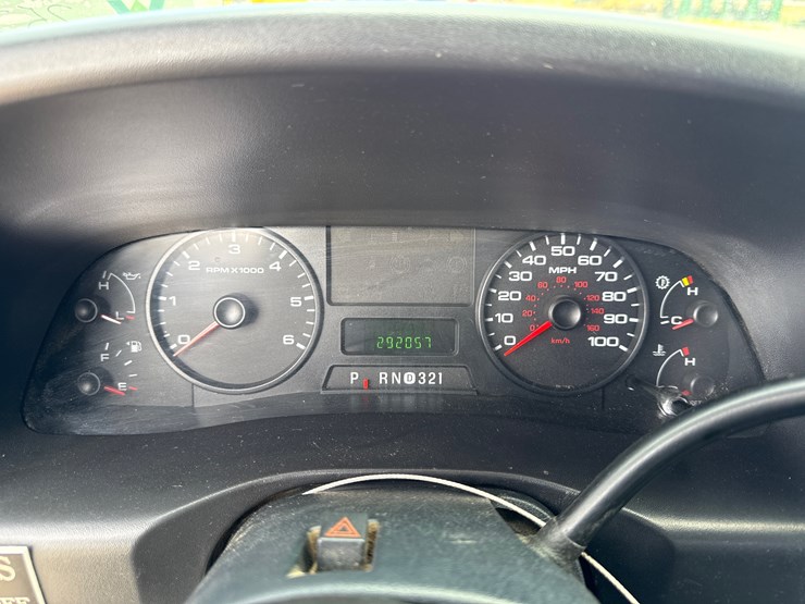 2006-ford-f250-image-31