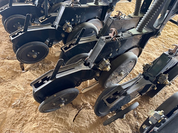 #40294-•-great-plains-2520-25'-grain-drill-image-58