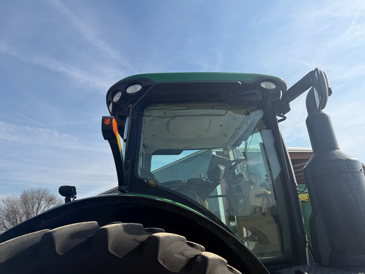 2017-john-deere-8320r-image-39
