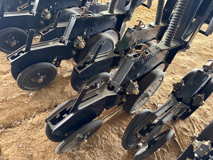 #40294-•-great-plains-2520-25'-grain-drill-image-47