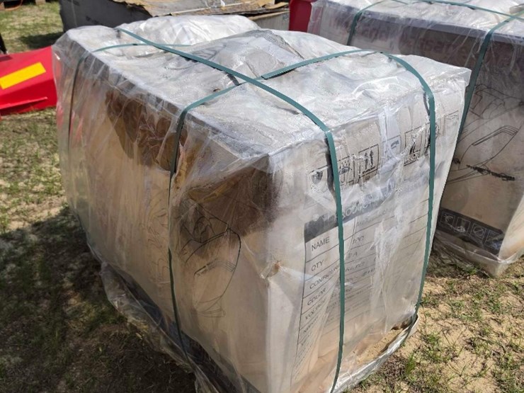 --absolute---new---high-end-massage-chair-image-4