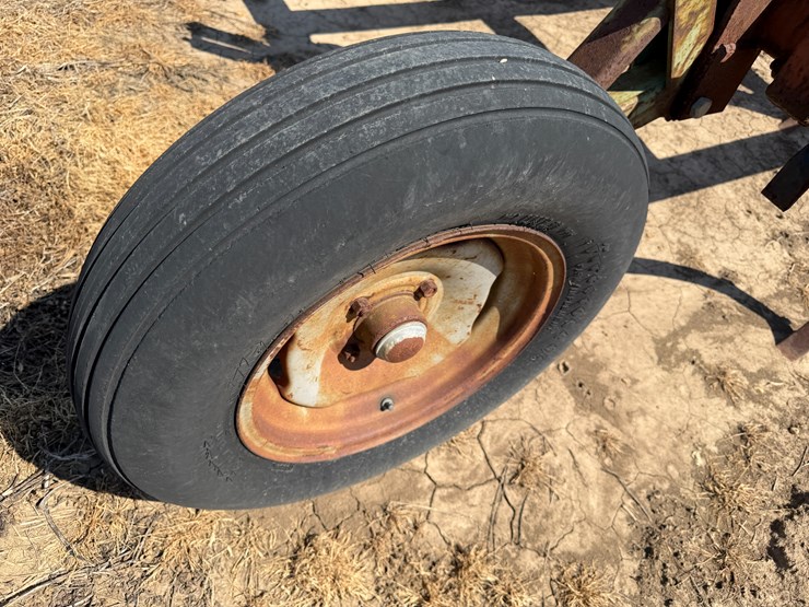 #40328-•-20'-chisel-plow-image-6