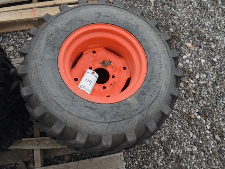 kubota-rim-&-tire-set-image-2