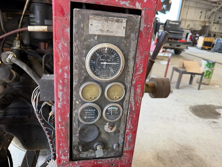 #40321-•-case-4391t-4-cyl-power-unit-w/-trailer-image-32