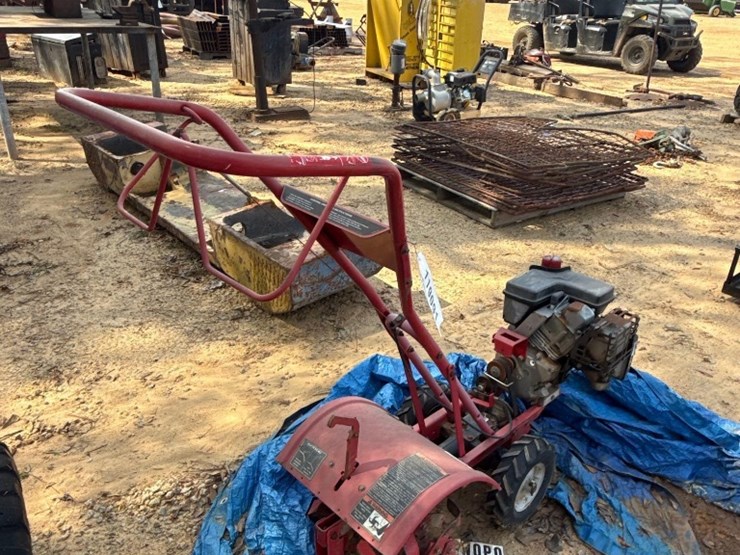 5299---troy-bilt-bronco-rear-tine-tiller-image-4