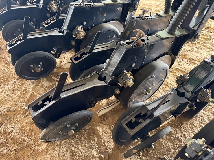 #40294-•-great-plains-2520-25'-grain-drill-image-31