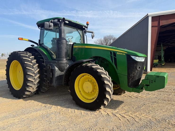 2017-john-deere-8320r-image-2