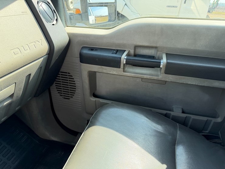 2010-ford-f350-image-61