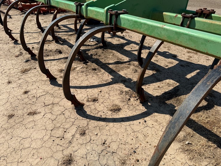 #40333-•-bigham-brothers-23'-chisel-plow-image-17