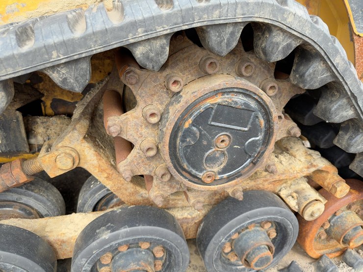 2014-caterpillar-247b3-image-14