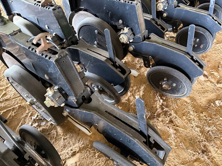 #40294-•-great-plains-2520-25'-grain-drill-image-42