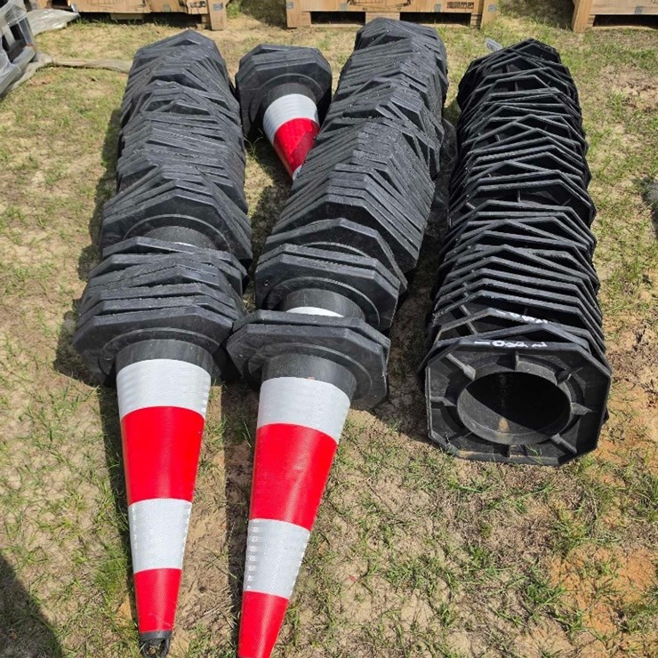 - ABSOLUTE - NEW (150) SAFETY TRAFFIC CONES