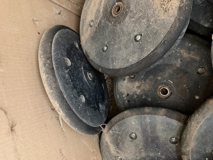 #40297-•-lot-of-john-deere-planter-closing-wheels-image-3