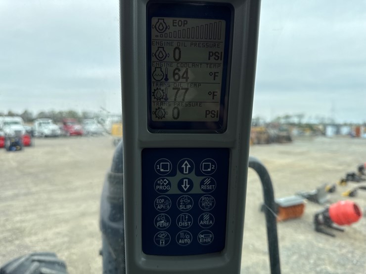 2015-new-holland-t8.410-image-49