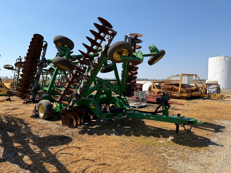 john-deere-2623-image-2