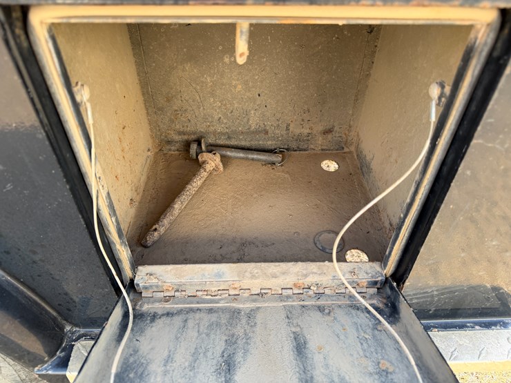 2010-ford-f350-image-35