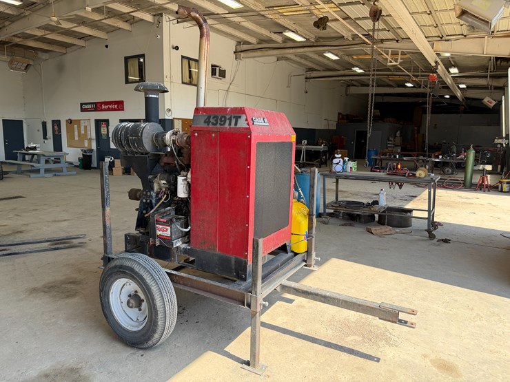 #40321-•-case-4391t-4-cyl-power-unit-w/-trailer-image-2