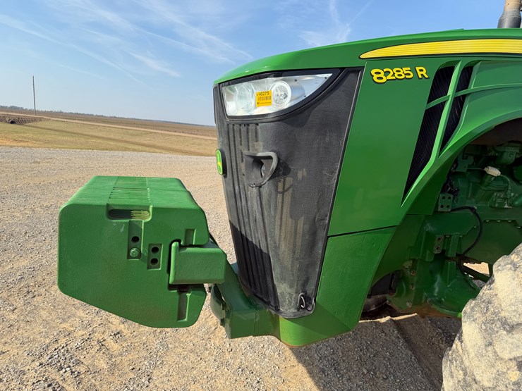 2011-john-deere-8285r-image-29