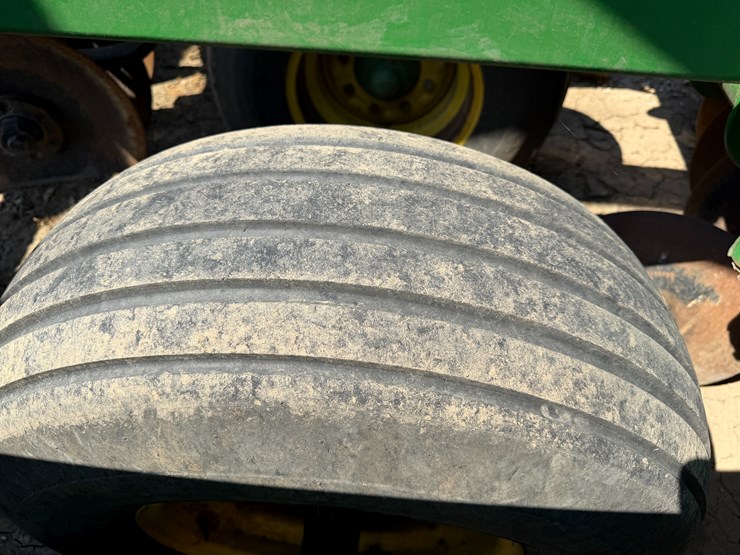 john-deere-2623-image-15