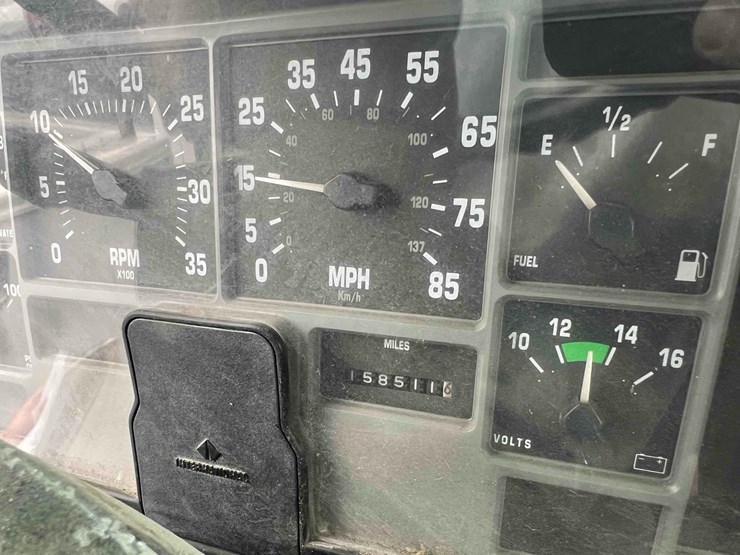 1999-international-2674-image-14